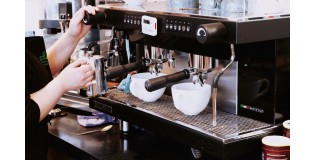 Як уникнути простоїв кавомашини і зберегти стабільний дохід закладу