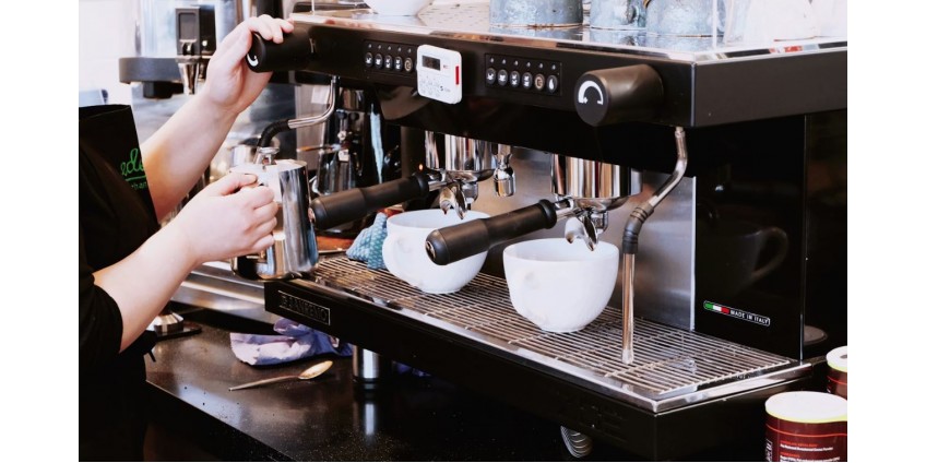 Як уникнути простоїв кавомашини і зберегти стабільний дохід закладу