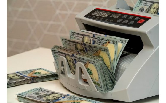 Як Супер Мані Каунтерс допомагає бізнесу автоматизувати підрахунок готівки