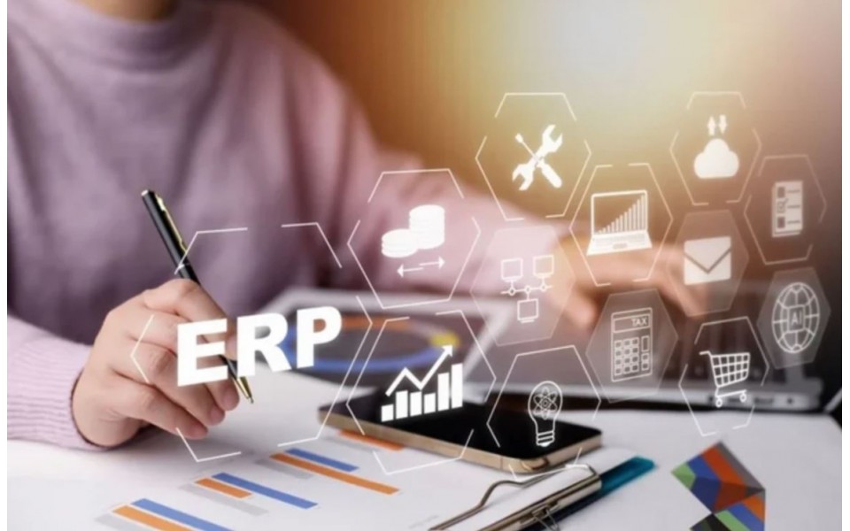 Коли бізнесу варто подумати про впровадження CRM та ERP-систем?