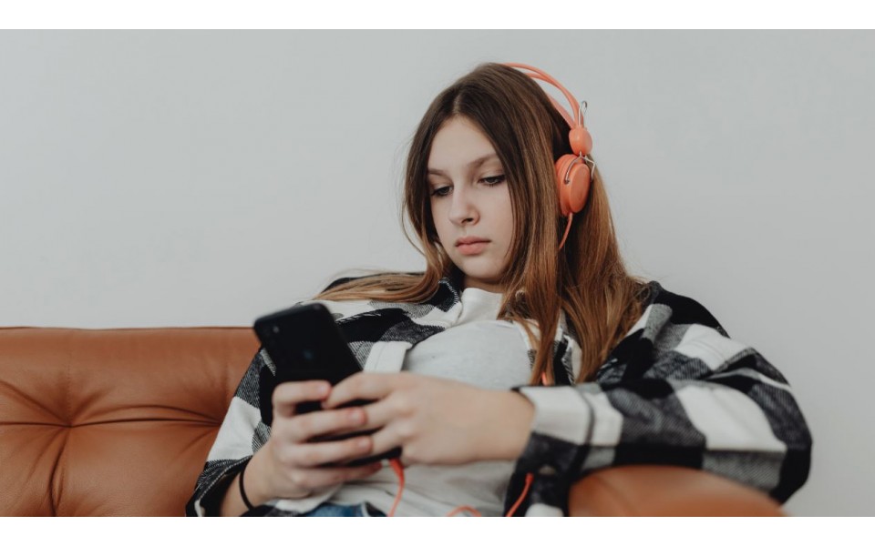 Чому зручні навушники визначаються не гучністю, а звичками користування