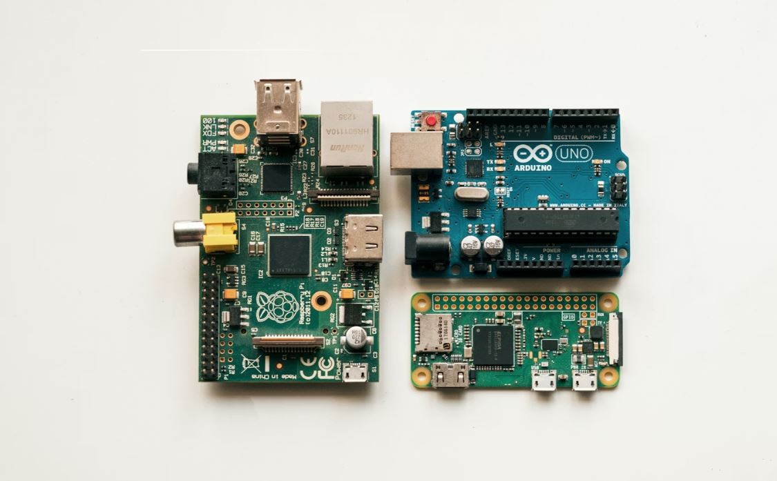 Міні ПК у повсякденній роботі: коли компактний формат справді зручний